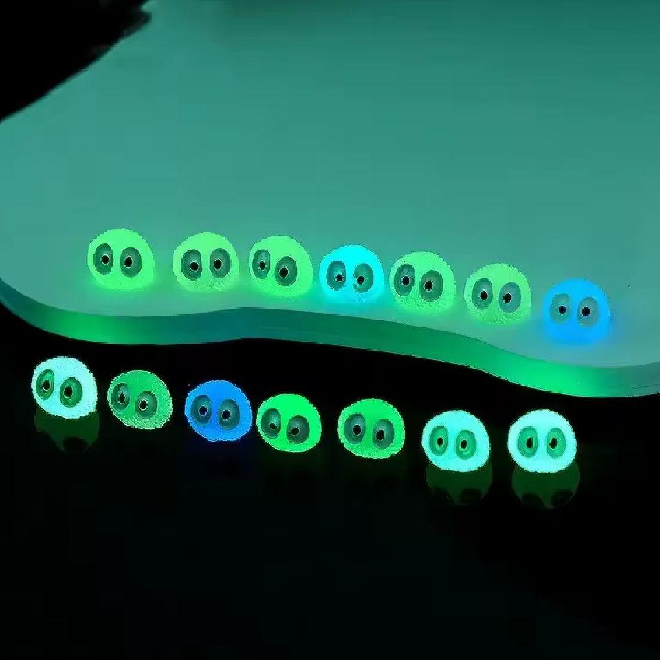 Glow in the Dark Mini-Figuren – 14er-Set – Mehrfarbig – Höhe 1 cm – Leuchtende Deko für Terrarium, Pflanzen & Regal-1